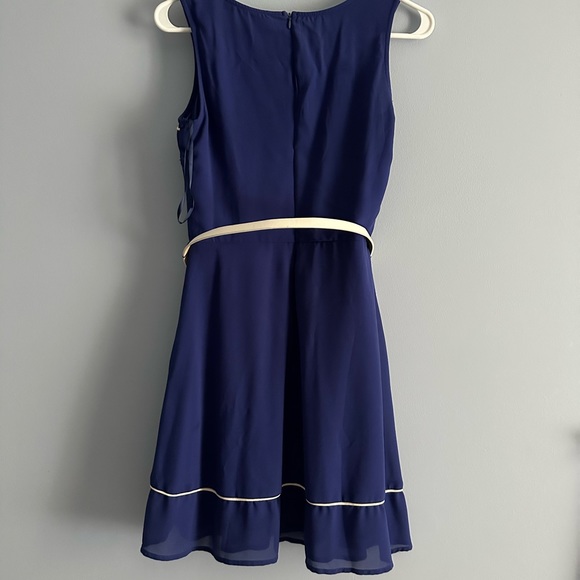 Doe & Rae dress - Picture 3 of 3